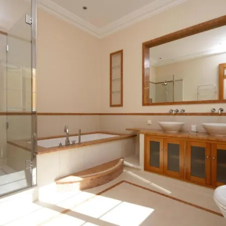 Palheiro Village - Three Bedroom - Golf, Gardens * Funchal (Madeira)