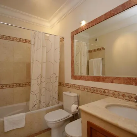 Palheiro Village - Three Bedroom - Golf, Gardens * Funchal (Madeira)